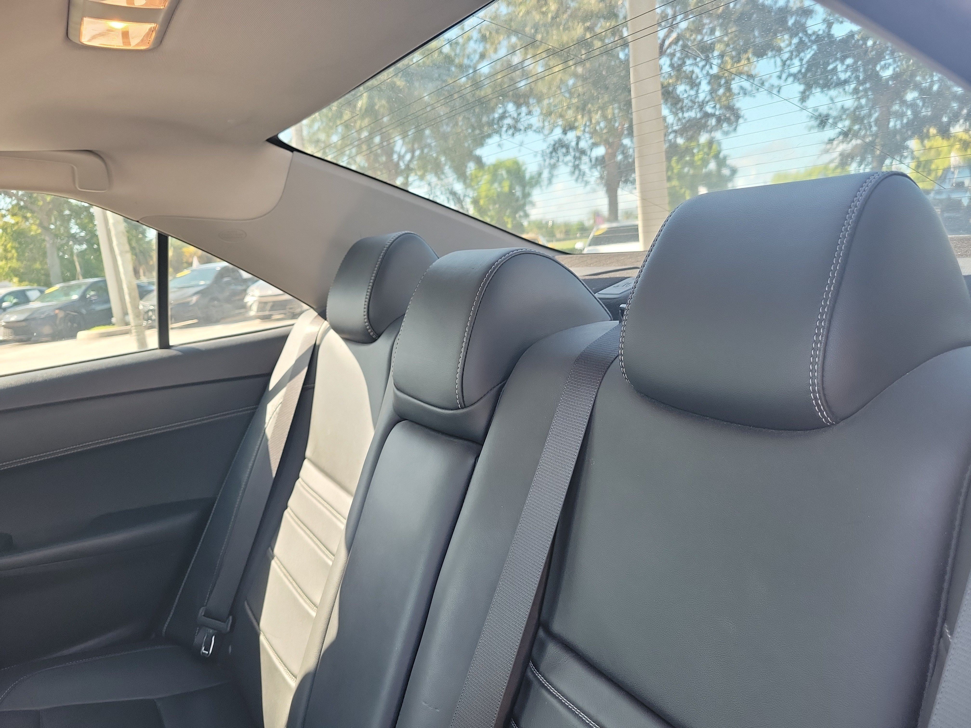 Used 2015 Toyota Camry XLE FWD image 13