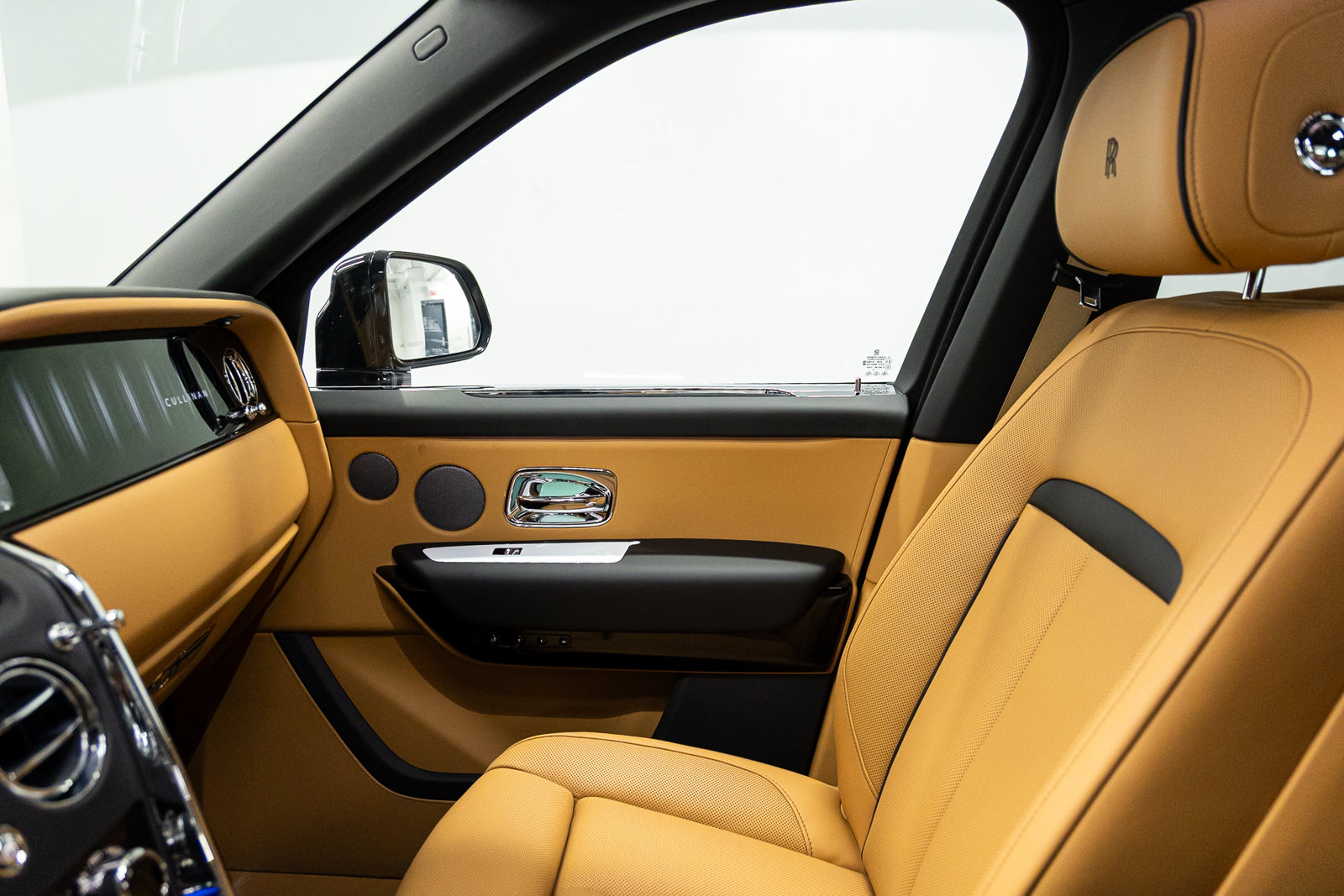New 2027 Rolls-Royce Cullinan AWD/4WD image 50