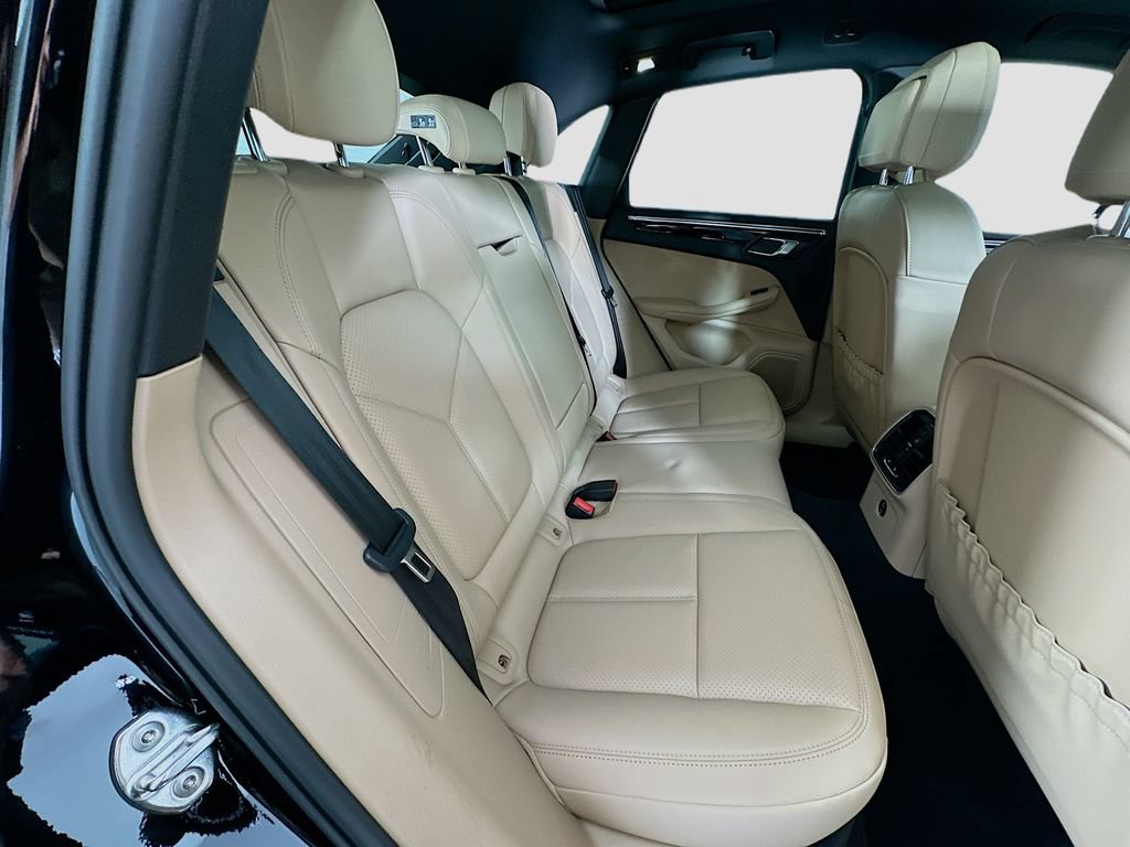 New 2026 Porsche Macan AWD/4WD image 29