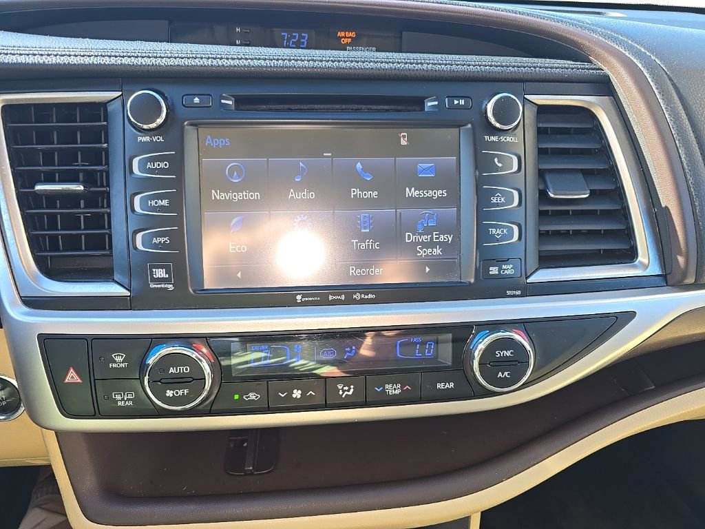 Used 2016 Toyota Highlander Limited image 17