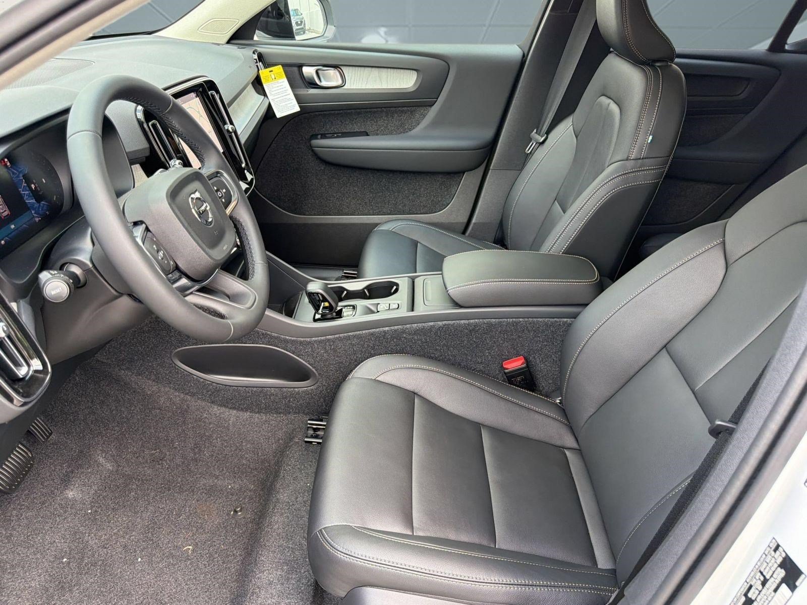 New 2026 Volvo XC40 B5 Core w/ Protection Package Premier AWD/4WD image 5