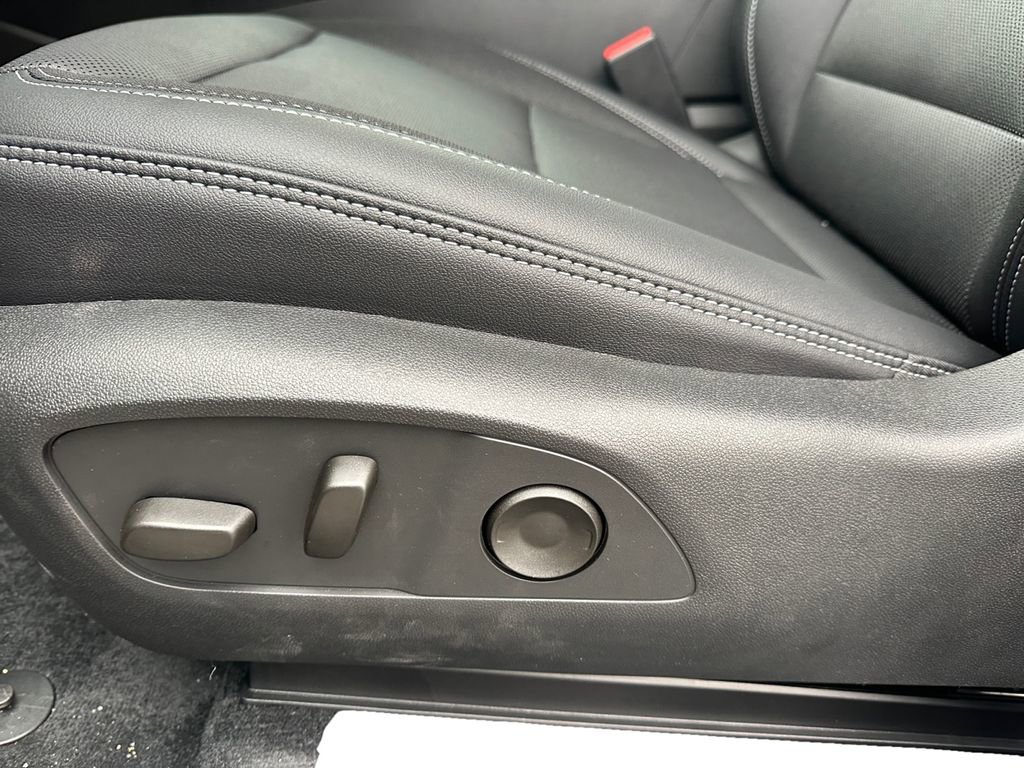 New 2026 Chevrolet Blazer EV LT image 10