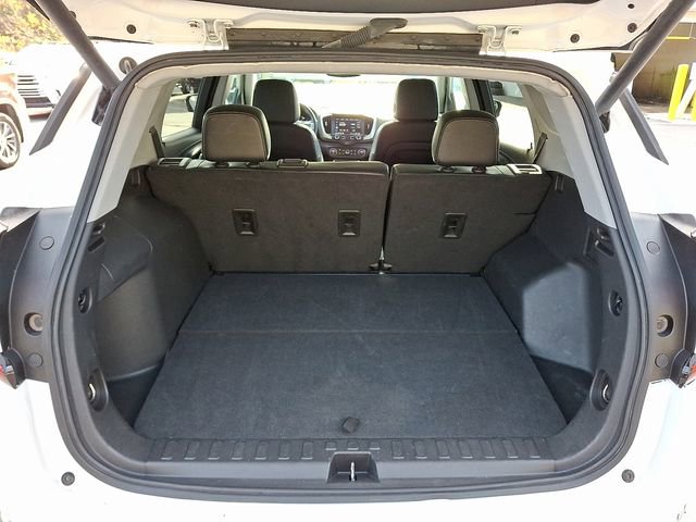 Used 2024 GMC Terrain SLT image 29