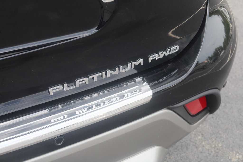 Used 2026 Toyota Highlander Platinum AWD/4WD image 37