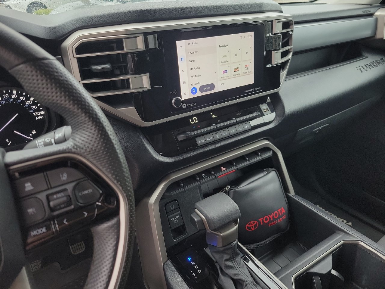 Used 2022 Toyota Tundra SR5 w/ SR5 Convenience Package AWD/4WD image 23
