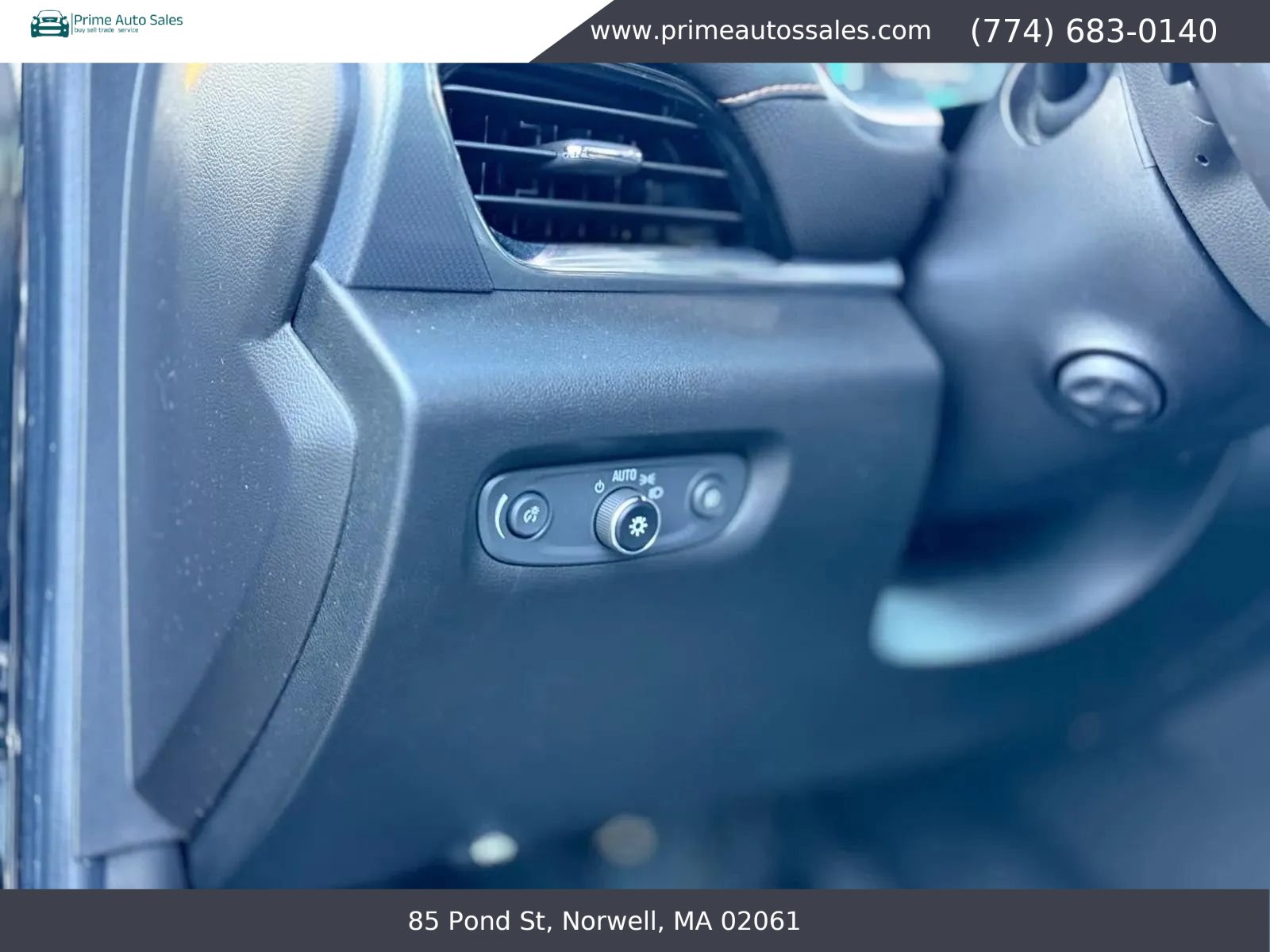 Used 2018 Chevrolet Traverse Premier w/ Redline Edition AWD/4WD image 18