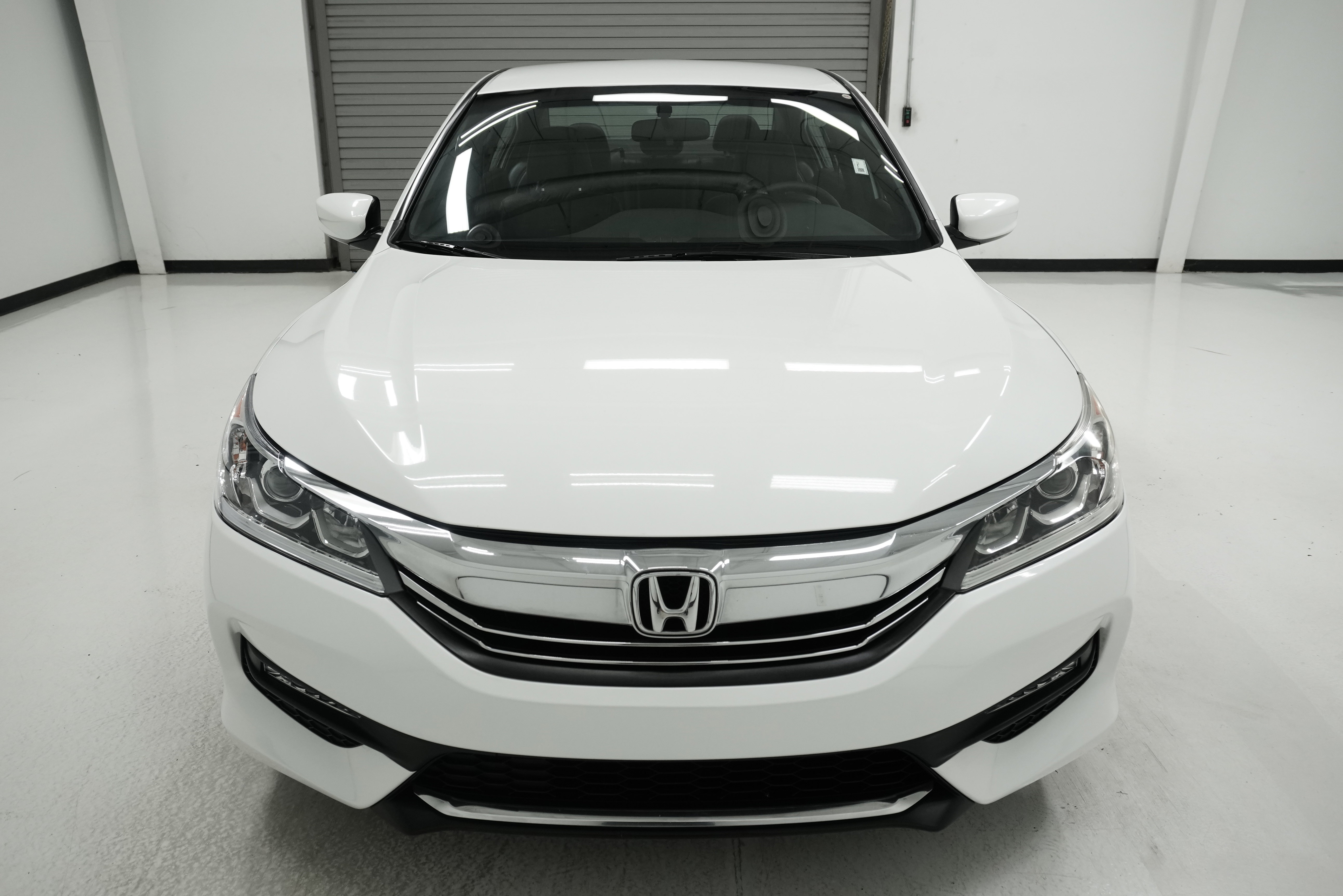 Used 2017 Honda Accord Sport Special Edition image 2
