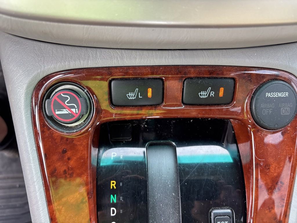 Used 2005 Toyota Highlander 2WD V6 w/ 3rd Row image 24