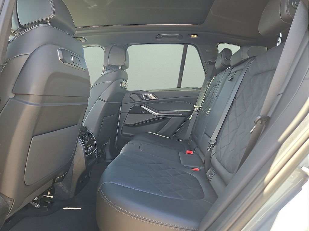 Used 2026 BMW X5 sDrive40i image 12