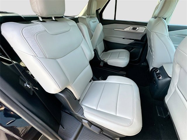 Used 2025 Ford Explorer Active w/ Active Comfort Package image 26