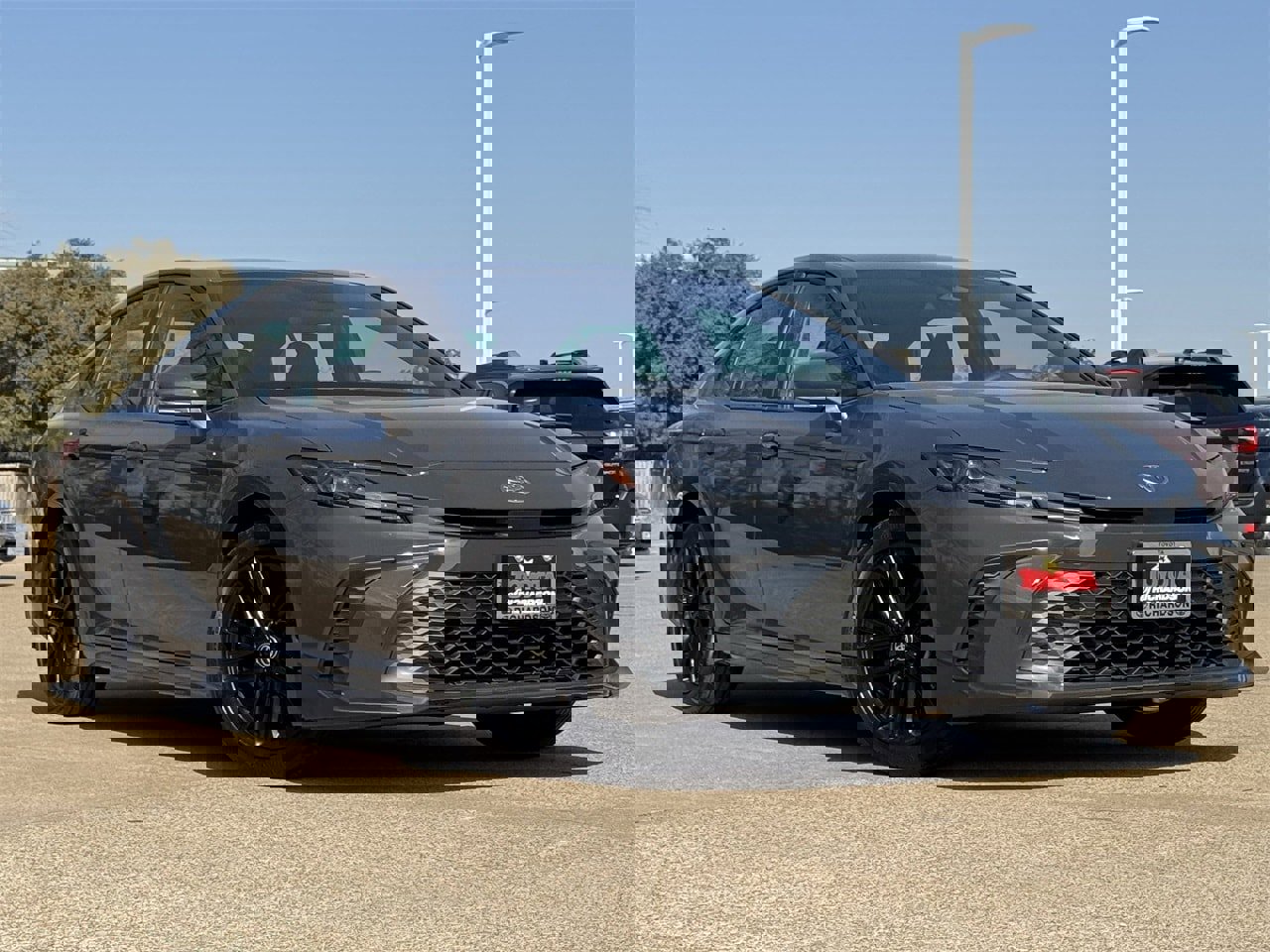 Used 2025 Toyota Camry Hybrid image 2