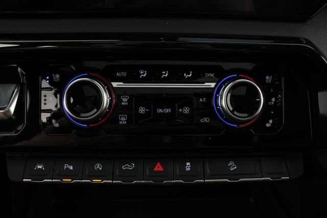 New 2026 GMC Sierra 1500 AT4 image 8
