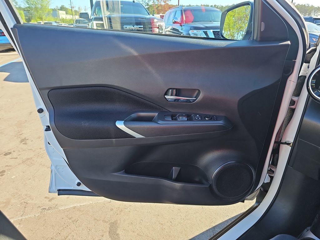 Used 2024 Nissan Kicks SV image 29