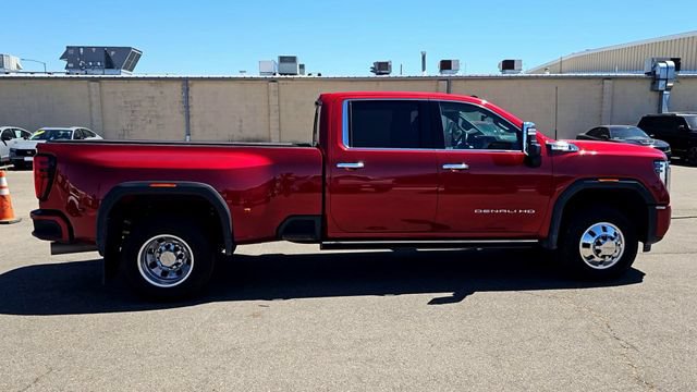 Used 2024 GMC Sierra 3500 Denali w/ Denali Reserve Package AWD/4WD image 11