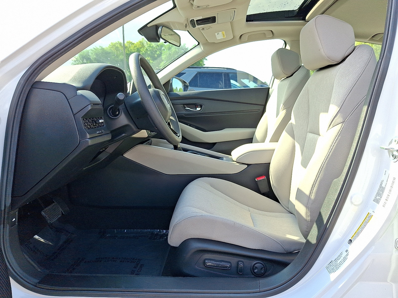 Used 2026 Honda Accord SE image 13