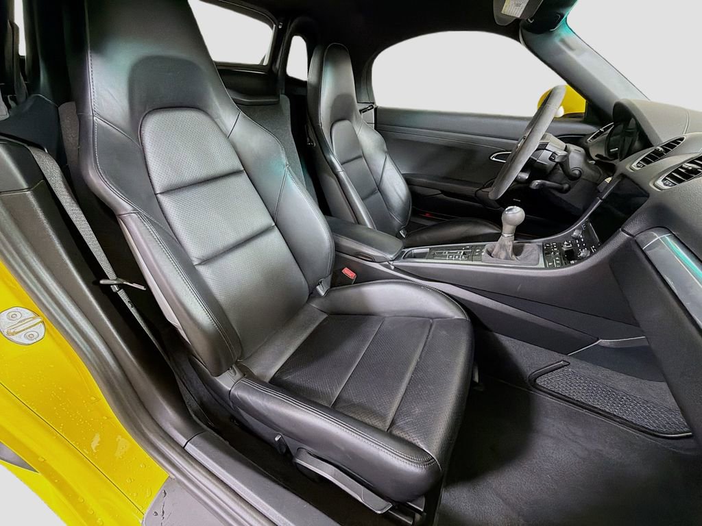 Used 2021 Porsche 718 Boxster S image 27