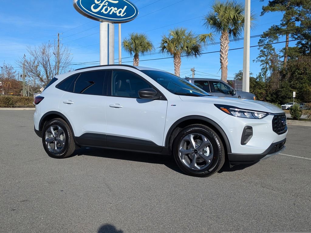 New 2026 Ford Escape ST-Line w/ Tech Pack #1 FWD image 2