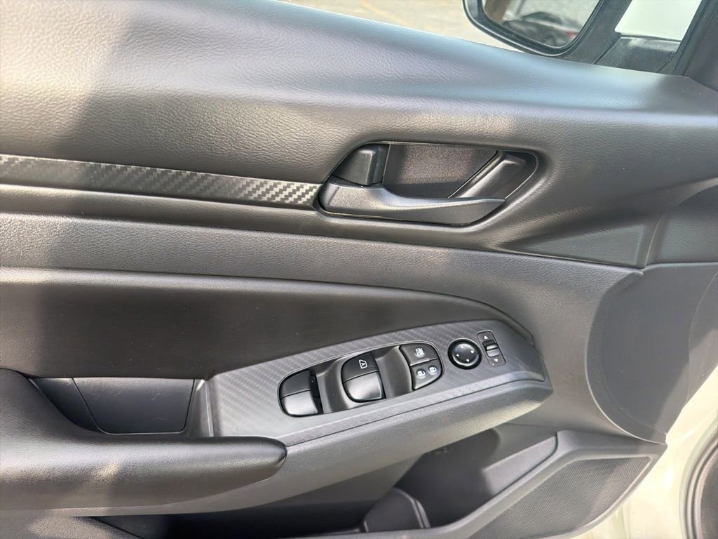 Used 2023 Nissan Altima 2.5 S image 11
