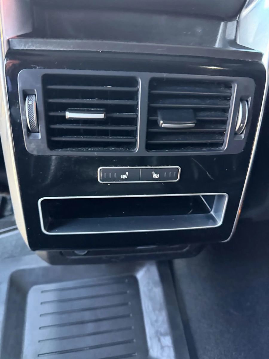 Used 2017 Land Rover Range Rover Sport HSE image 8