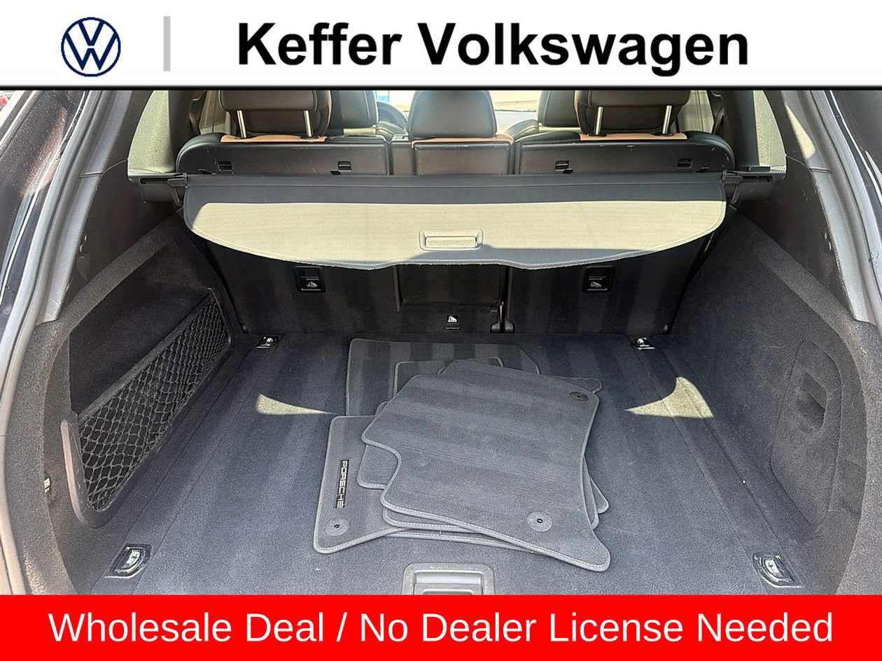 Used 2017 Porsche Cayenne S AWD/4WD image 38