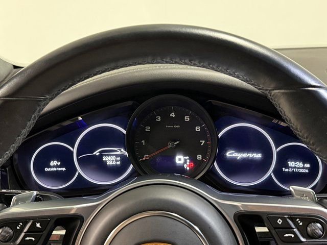 Certified 2023 Porsche Cayenne Platinum Edition image 16