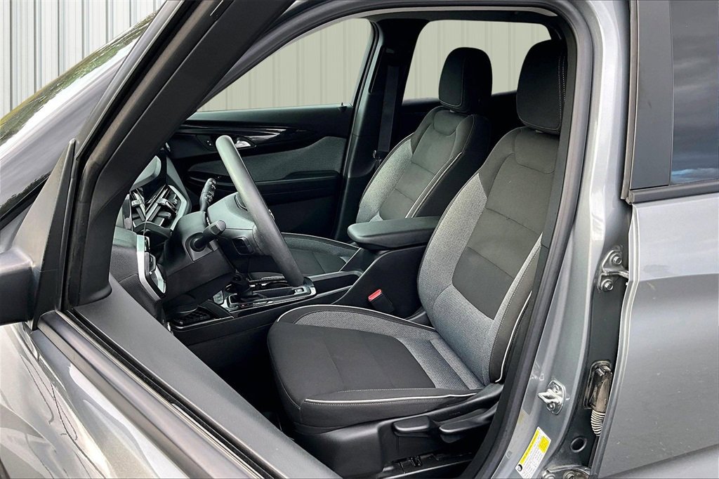 Used 2024 Chevrolet TrailBlazer LT w/ Driver Confidence Package image 13