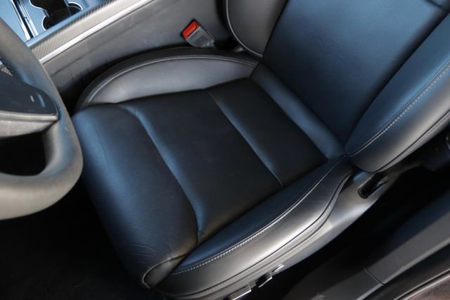 Used 2023 Tesla Model X Plaid image 21