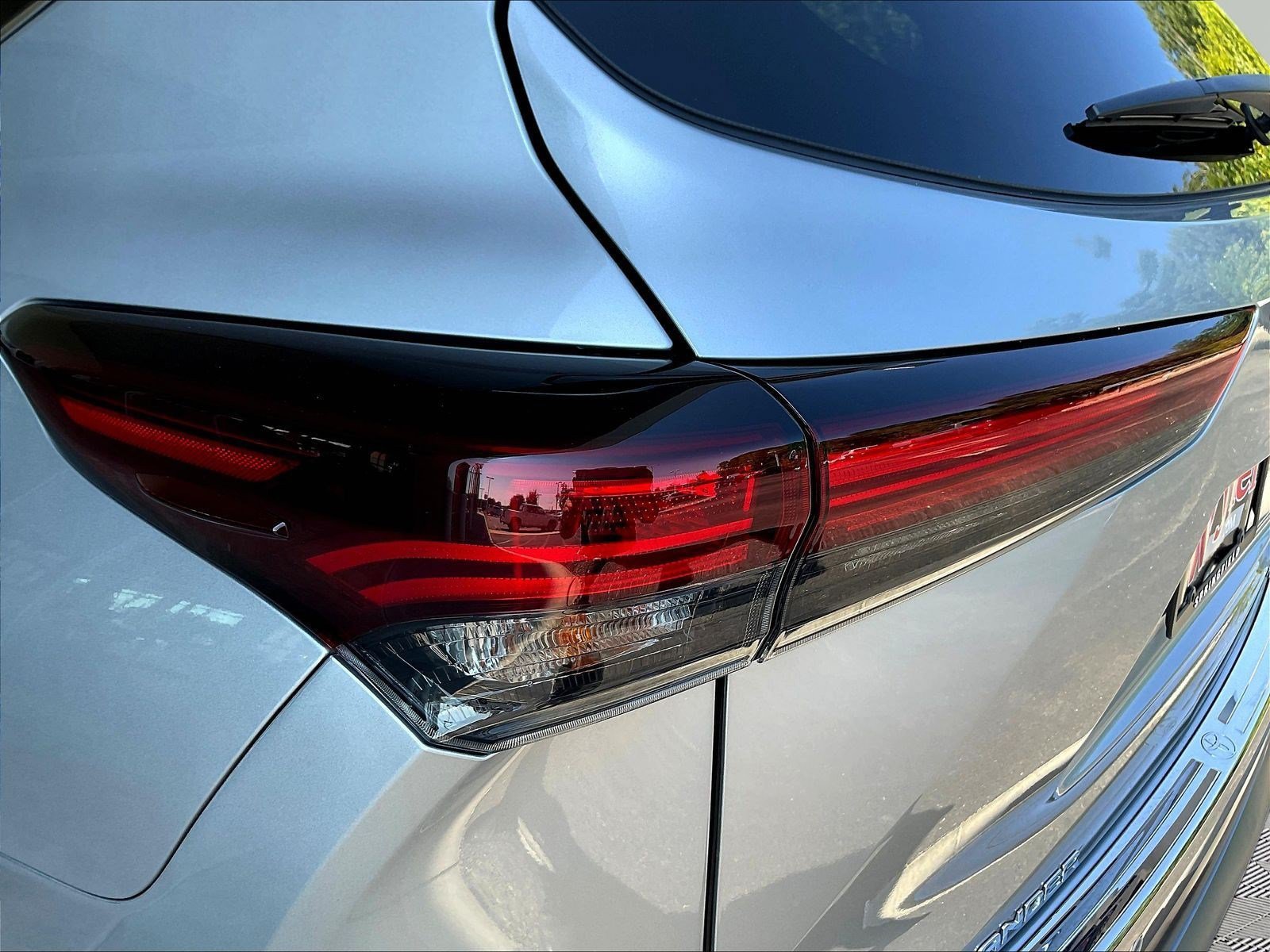Used 2024 Toyota Highlander Platinum AWD/4WD image 23