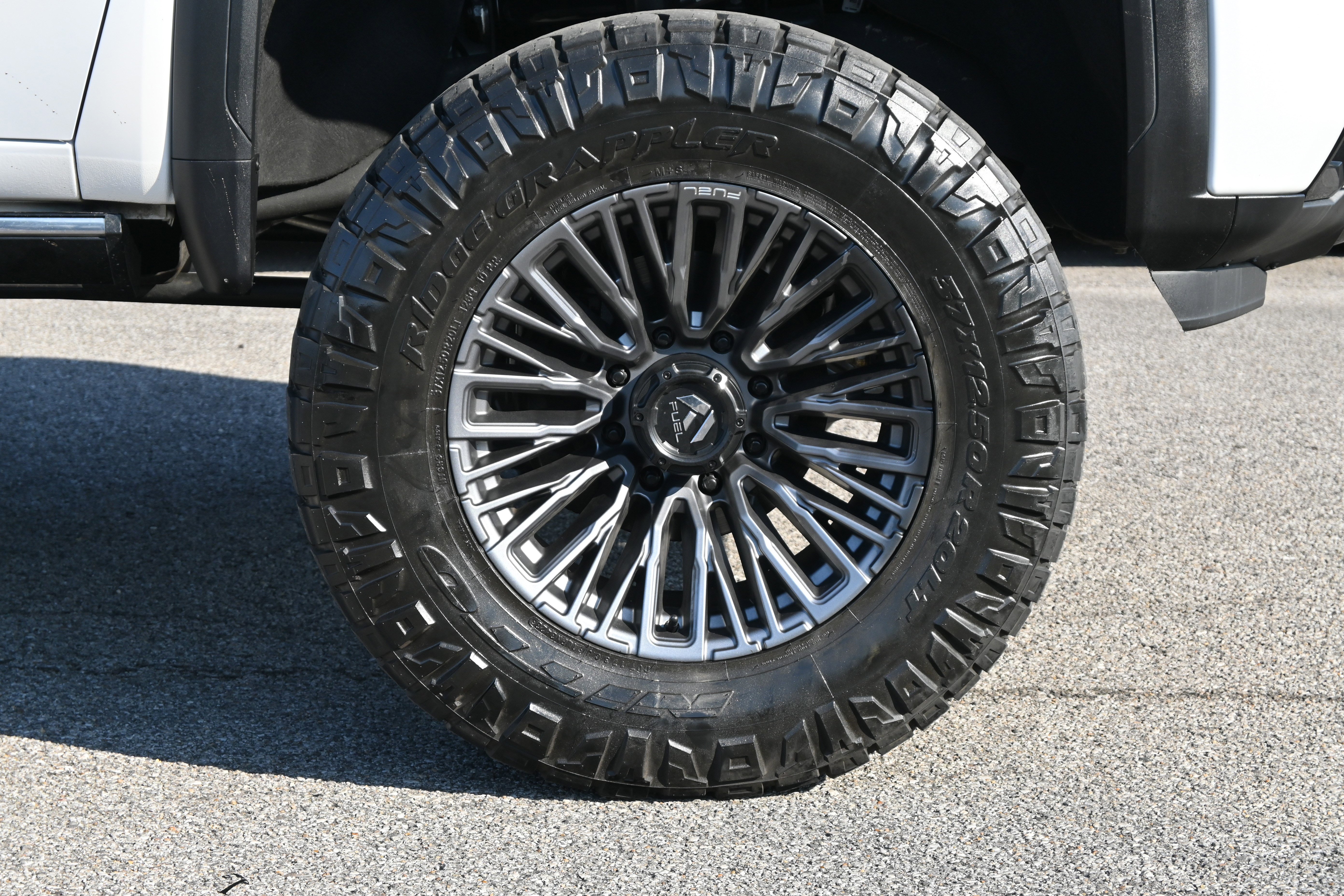 Used 2024 GMC Sierra 3500 Denali Ultimate image 14