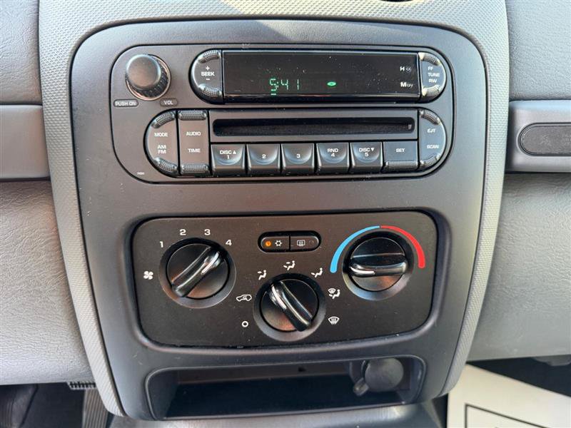 Used 2007 Jeep Liberty Sport AWD/4WD image 33
