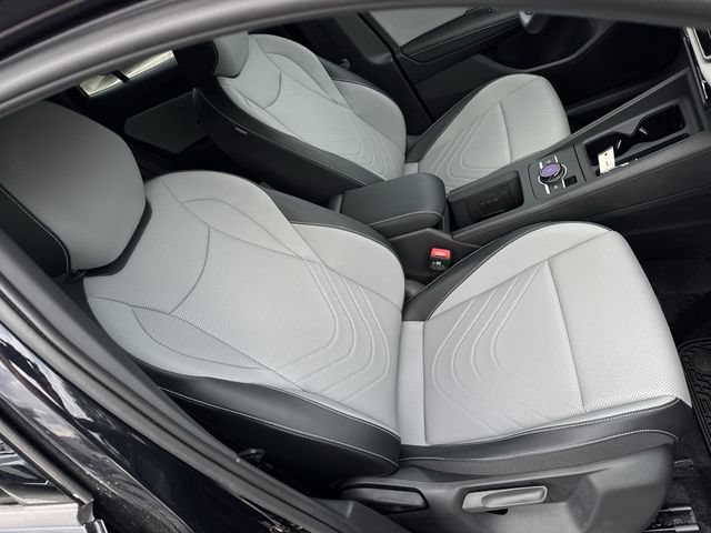 New 2026 Volkswagen Tiguan SE R-Line FWD image 27