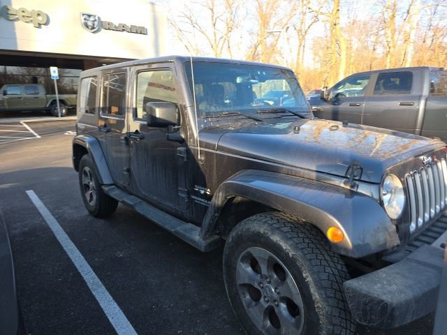 Used 2016 Jeep Wrangler Unlimited Sahara image 3