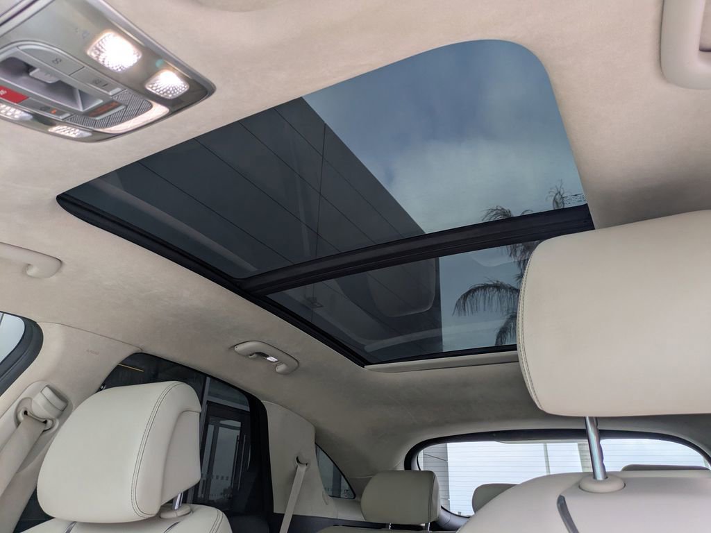 Used 2023 Genesis GV70 3.5T Sport w/ Sport Advanced Package image 23