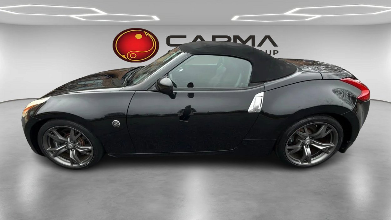 Used 2012 Nissan 370Z Touring w/ Sport Pkg image 2