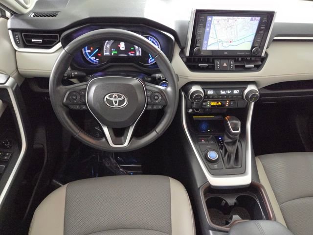 Used 2020 Toyota RAV4 Limited image 17