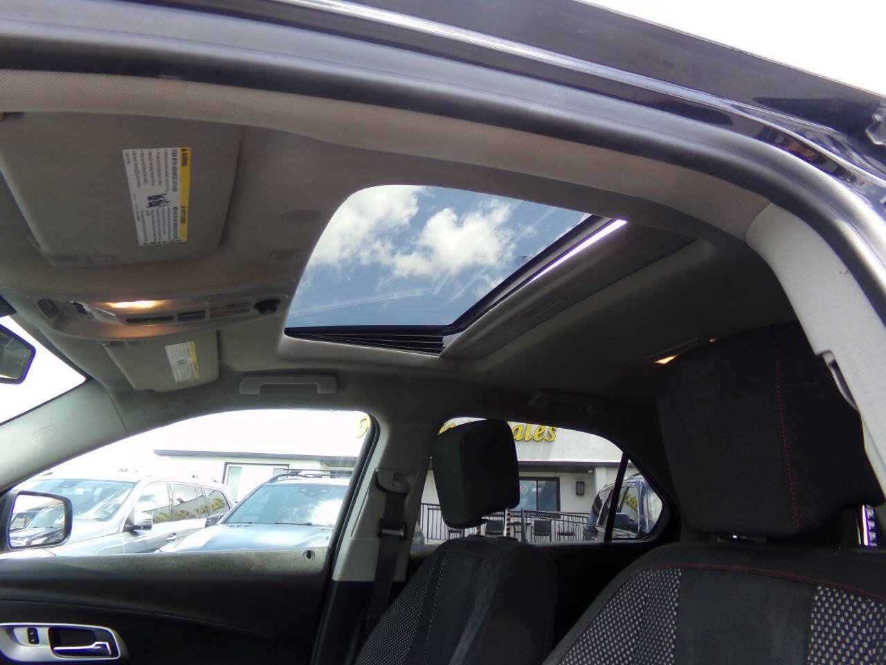 Used 2017 Chevrolet Equinox LT w/ Convenience Package image 9