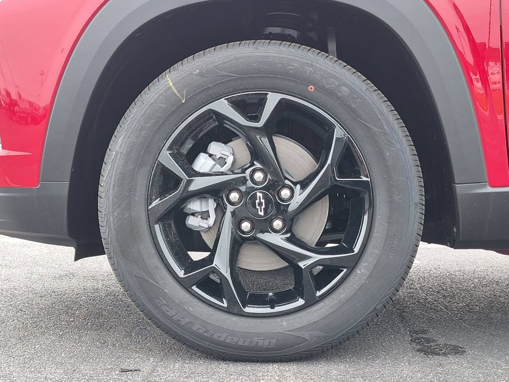 New 2026 Chevrolet Trax LT w/ Driver Confidence Package FWD image 31