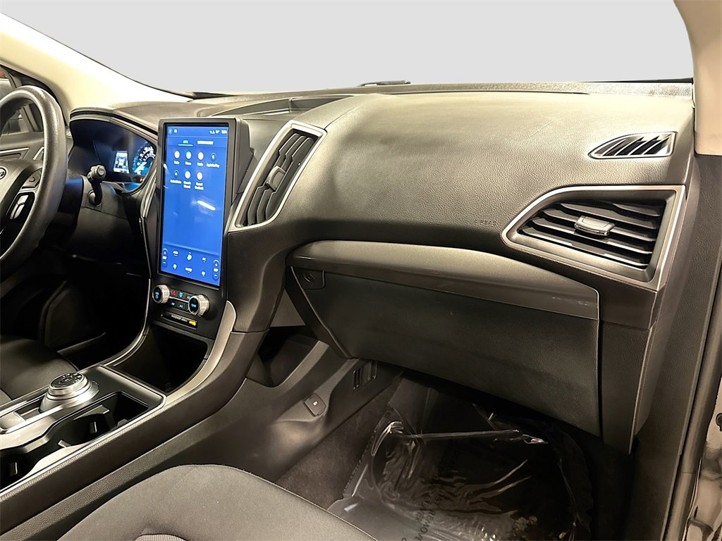 Used 2022 Ford Edge SE image 32