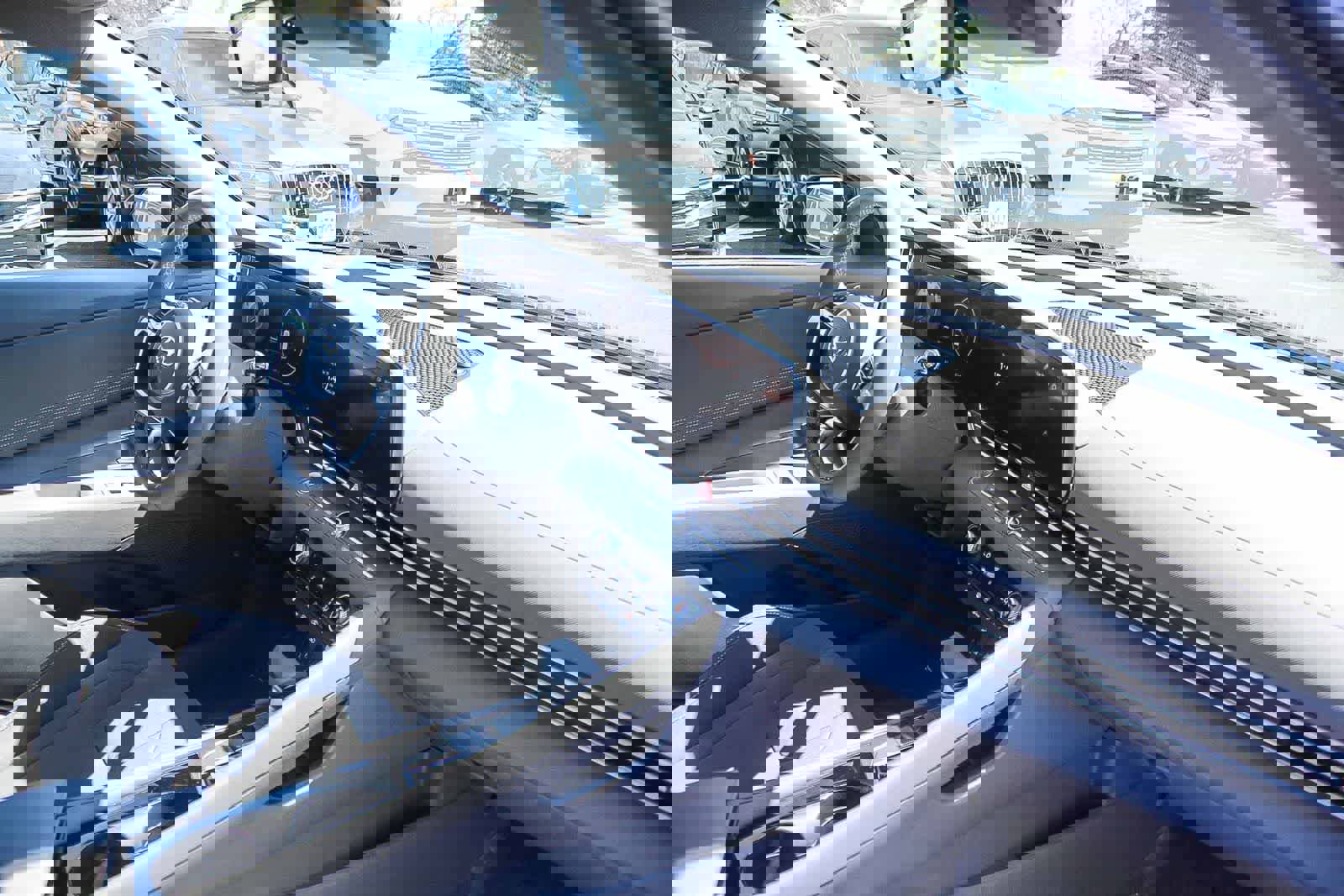 Used 2023 Hyundai Elantra SEL w/ Convenience Package image 21