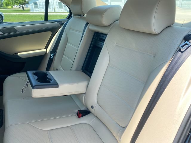 Used 2015 Volkswagen Jetta TDI SE FWD image 22