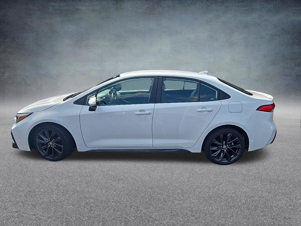 Used 2025 Toyota Corolla SE FWD image 4