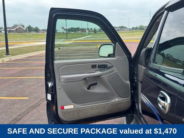 Used 2005 GMC Yukon SLT w/ SLT Preferred Equipment Group AWD/4WD image 5