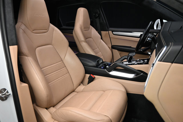 Used 2019 Porsche Cayenne Turbo w/ Premium Plus Package image 9