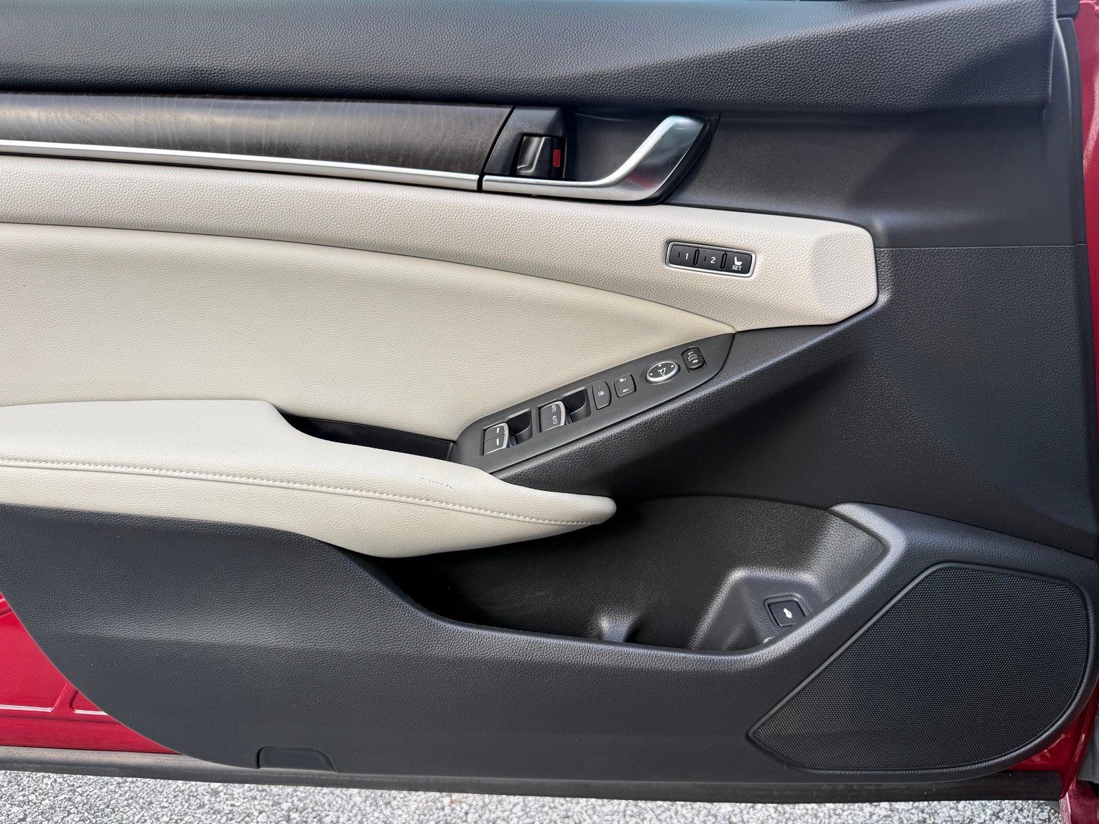 Used 2018 Honda Accord EX-L image 44