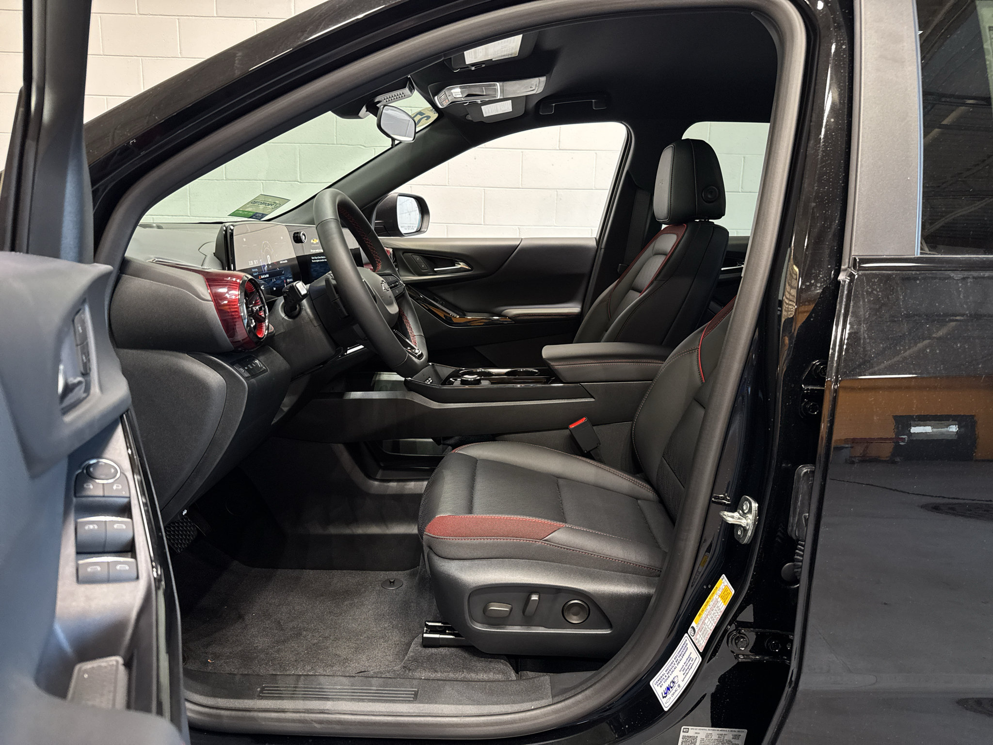 New 2027 Chevrolet Equinox RS w/ Convenience Package III AWD/4WD image 14