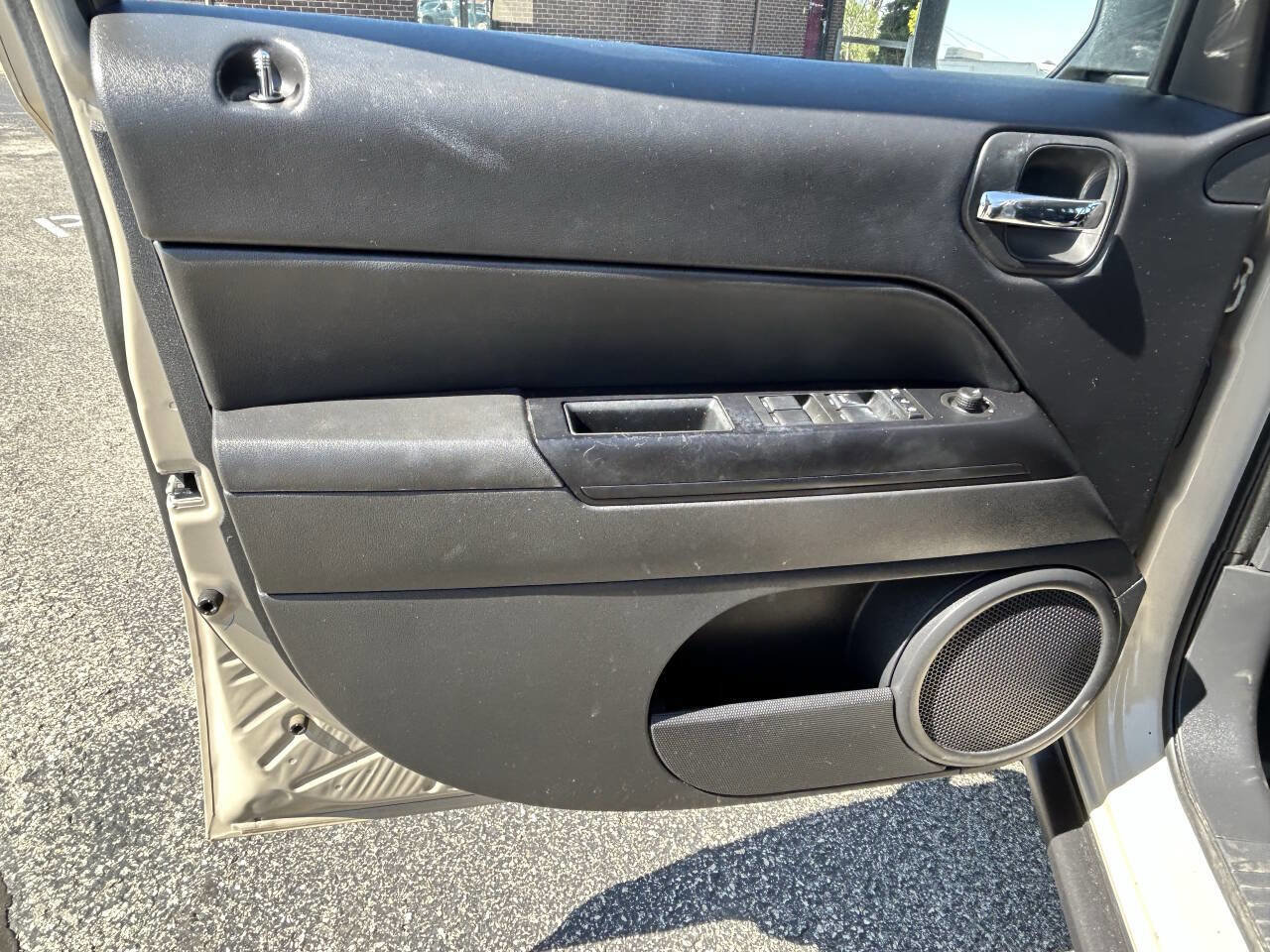 Used 2017 Jeep Patriot Sport w/ Power Value Group AWD/4WD image 10