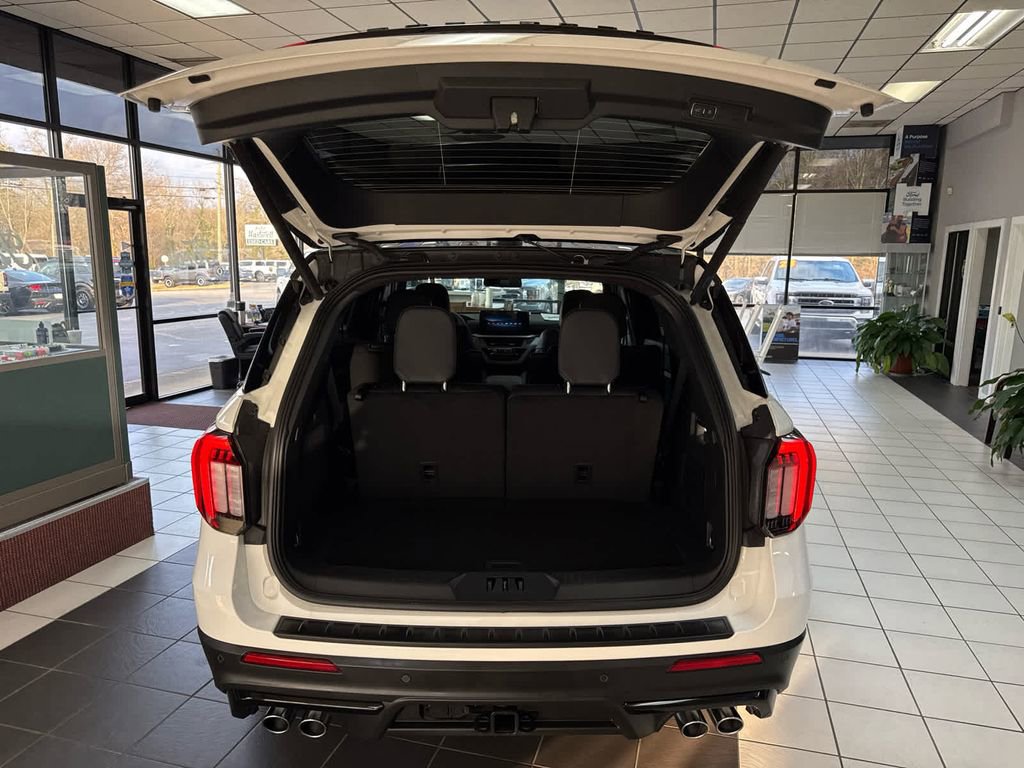 New 2026 Ford Explorer ST w/ Sun And Sound Package image 30