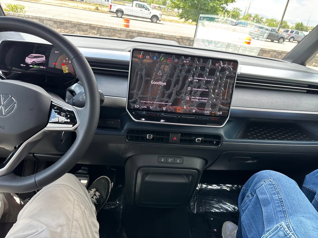 New 2025 Volkswagen ID. Buzz Pro S Plus AWD/4WD image 14