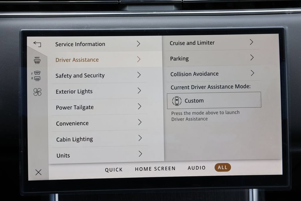 New 2026 Land Rover Range Rover SE AWD/4WD image 18