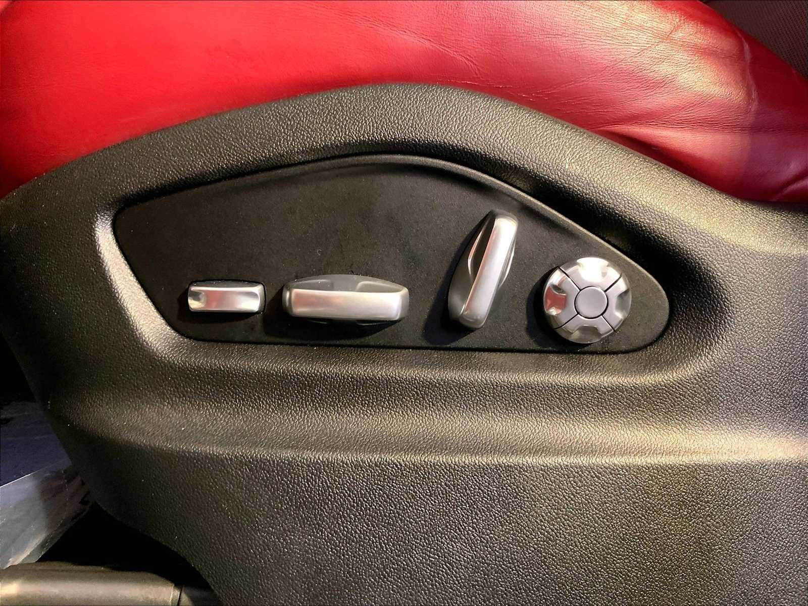 Certified 2021 Porsche Cayenne AWD/4WD image 39